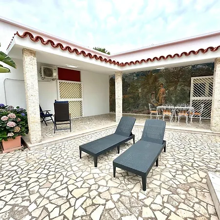 Vakantiehuis Paola By The Sea Cozze